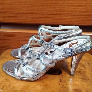 VERO CUOIO SIGNATURE PLATINUM HEELS